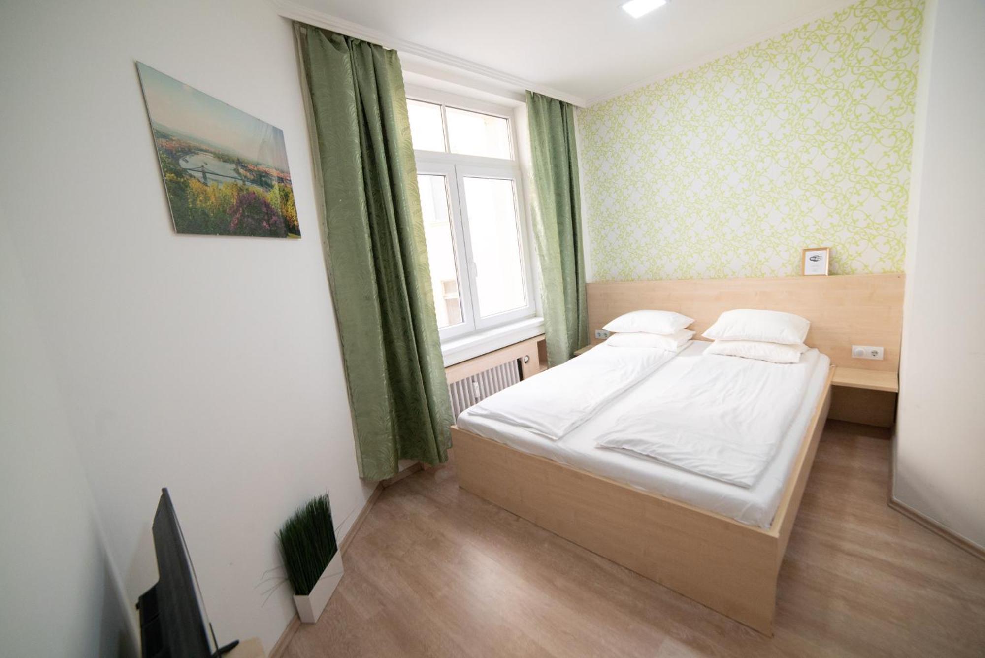 Seasons Design Rooms Budapest Bagian luar foto